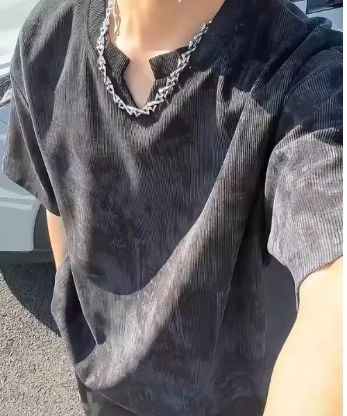 link lot(リンクロット)の「アンティーク模様・ジャガード ルーズフィットキーネックシャツ(Tシャツ/カットソー・メンズ・ブラック/ホワイト・L/M)」の3枚目の写真