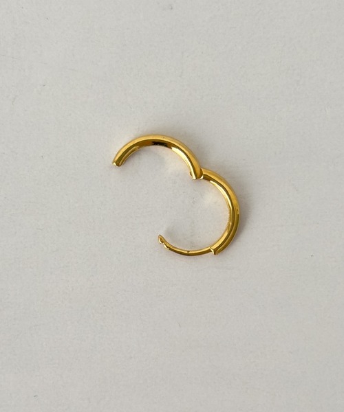 CANAL JEAN（キャナルジーン）の「Pt　【Silver925】THINフープゴールドピアス（ピアス（両耳用）・レディース・ゴールド・ONE SIZE）」の6枚目の写真