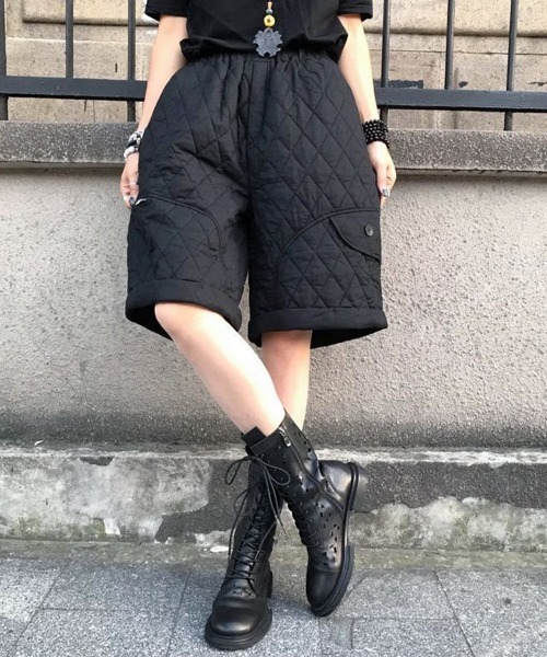 SallyLunn(サリーラン)の「キルティング ハーフパンツ(その他パンツ・レディース・ブラウン/ブラック・LARGE/MEDIUM)」の4枚目の写真