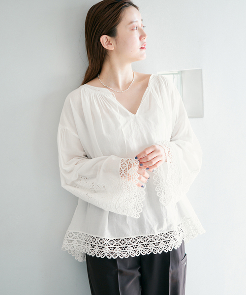 IENA（イエナ）の「カットワークレースブラウス（シャツ/ブラウス・レディース・ブラック/ホワイト・FREE）」の20枚目の写真