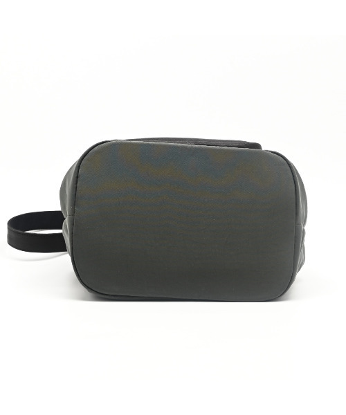 CLEDRAN（クレドラン）の「【軽量 レザーポケット】 CL3962 LIMO ZIP POCKET TOTE（ショルダーバッグ・レディース・ブラック/チャコール/ダークベージュ・FREE）」の7枚目の写真