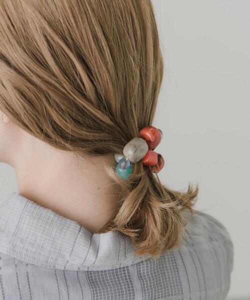 SMELLY(スメリー)の「ボリュームモチーフヘアポニー(ヘアゴム・レディース・ブラウン系その他/ブルー系その他・-)」の7枚目の写真