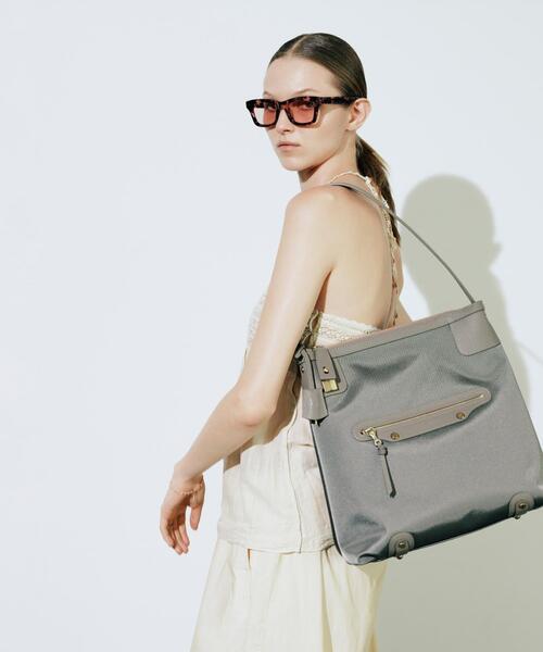 TOFF&LOADSTONE(トフアンドロードストーン)の「Key one handle(キーワンハンドル)(ハンドバッグ・レディース・ライトグレー系9・00)」の2枚目の写真