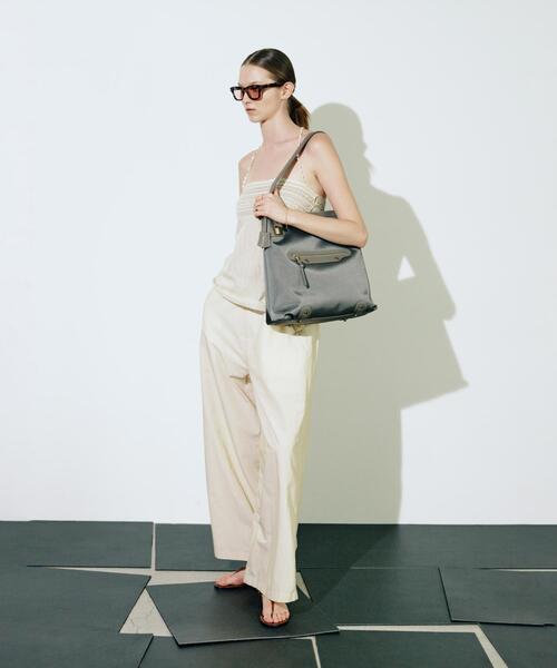 TOFF&LOADSTONE(トフアンドロードストーン)の「Key one handle(キーワンハンドル)(ハンドバッグ・レディース・ライトグレー系9・00)」の3枚目の写真