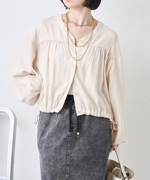 Jena espace merveilleux（ジェナ　エスパスメルヴェイユ）の「裾リボンドロストシャツ（シャツ/ブラウス・レディース・ブラック/アイボリー/グリーン・FREE）」の2枚目の写真