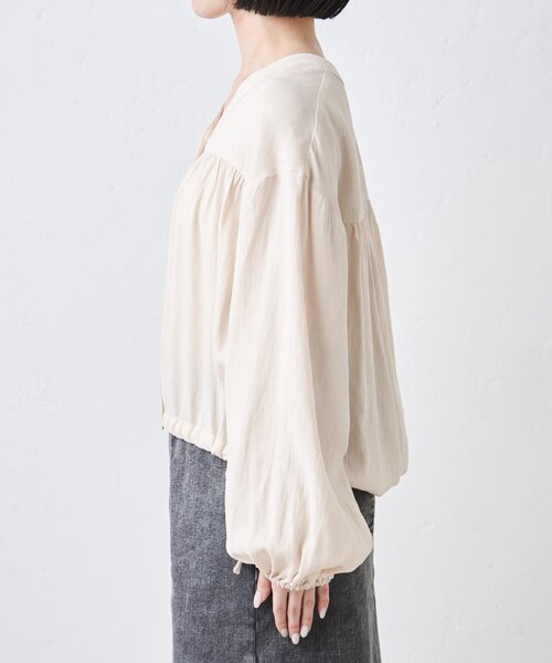 Jena espace merveilleux（ジェナ　エスパスメルヴェイユ）の「裾リボンドロストシャツ（シャツ/ブラウス・レディース・ブラック/アイボリー/グリーン・FREE）」の11枚目の写真