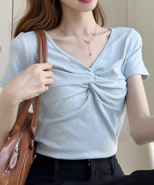Ada.(エイダ)の「フロント ツイスト Vネック コンパクト 半袖 カットソー(Tシャツ/カットソー・レディース・グレー/ブルー/ブラック/ホワイト・FREE)」の21枚目の写真