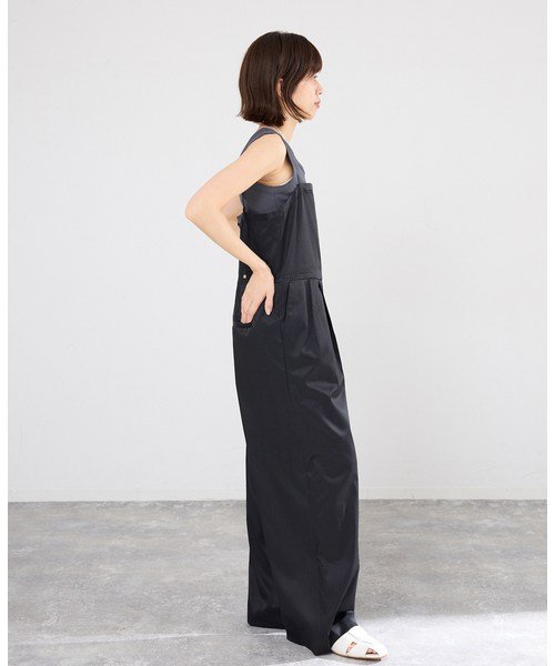 IENA（イエナ）の「ウォッシャブル スクエアネックサロペット（サロペット/オーバーオール・レディース・ブラック/チャコールグレー・36/38）」の8枚目の写真