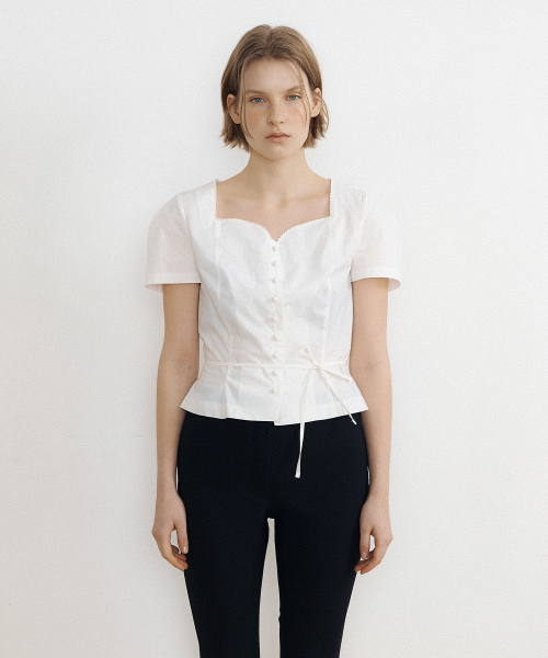 LUCIR ZU（ルシールズ）の「Tulip Neck Embroidered Puff Blouse (ivory)（シャツ/ブラウス・レディース・その他・FREE）」の2枚目の写真