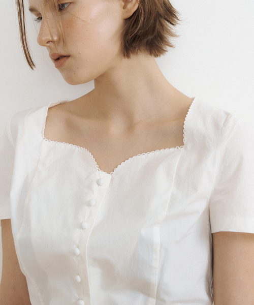 LUCIR ZU（ルシールズ）の「Tulip Neck Embroidered Puff Blouse (ivory)（シャツ/ブラウス・レディース・その他・FREE）」の3枚目の写真