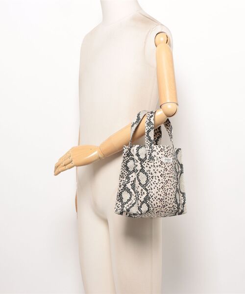 Cath Kidston(キャスキッドソン)の「スモール ブックバッグ Snake Floral(ハンドバッグ・レディース・グレー・FREE)」の2枚目の写真