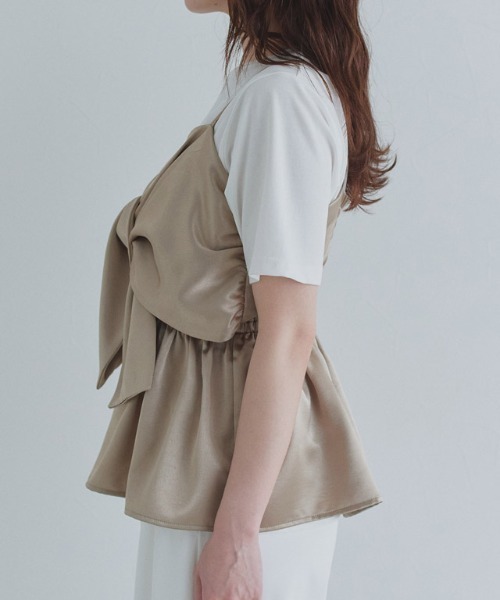 ECLAM（クラム）の「[ECLAM]サテンデザインビスチェ（その他トップス・レディース・グレイッシュベージュ・M/L）」の15枚目の写真