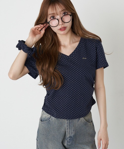 RAY CASSIN(レイカズン)の「シュシュセットVネック星柄Tシャツ(Tシャツ/カットソー・レディース・ホワイト/ネイビー/チャコールグレー・FREE)」の4枚目の写真