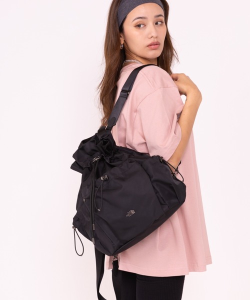 THE NORTH FACE(ザノースフェイス)の「【THE NORTH FACE/ザ・ノースフェイス】3WAY 巾着ショルダーバッグ/リュック/バックパック/BONNEY PACK M/ユニセックス(バックパック/リュック・レディース・ブラック/クリーム・FREE)」の10枚目の写真