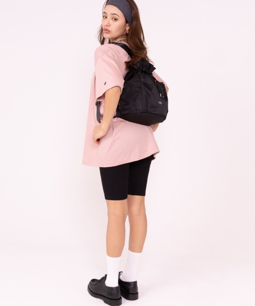 THE NORTH FACE(ザノースフェイス)の「【THE NORTH FACE/ザ・ノースフェイス】3WAY 巾着ショルダーバッグ/リュック/バックパック/BONNEY PACK M/ユニセックス(バックパック/リュック・レディース・ブラック/クリーム・FREE)」の8枚目の写真