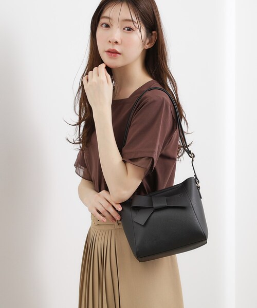 grove（グローブ）の「一枚革風リボンショルダー（ショルダーバッグ・レディース・ブラック/キャメル/ライトグレー・00）」の7枚目の写真