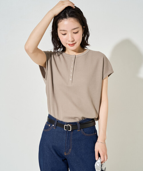 FREAK'S STORE（フリークスストア）の「限定展開　ミニ ワッフル ヘンリー ノースリーブ トップス（Tシャツ/カットソー・レディース・ブラック/オフホワイト/ブルー/ナチュラル/レモンイエロー/ベージュ・ﾌﾘ-）」の20枚目の写真