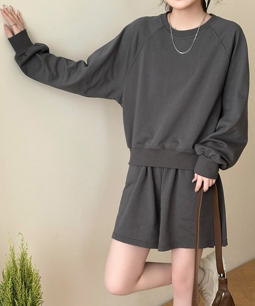 DAY CLOSET（デイ クローゼット）の「【セットアップ/肌なじみの良い裏パイル×表スウェット】ゆる感ワンマイル。 長袖リブトップス+ショートパンツ 上下2点セット レディース（スウェット・レディース・アイボリー/チャコールグレー/ライトグレー・L/M）」の14枚目の写真