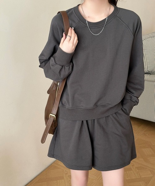 DAY CLOSET（デイ クローゼット）の「【セットアップ/肌なじみの良い裏パイル×表スウェット】ゆる感ワンマイル。 長袖リブトップス+ショートパンツ 上下2点セット レディース（スウェット・レディース・アイボリー/チャコールグレー/ライトグレー・L/M）」の15枚目の写真