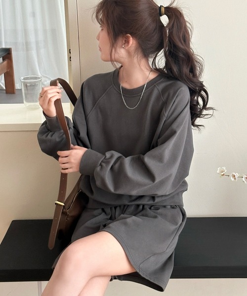 DAY CLOSET（デイ クローゼット）の「【セットアップ/肌なじみの良い裏パイル×表スウェット】ゆる感ワンマイル。 長袖リブトップス+ショートパンツ 上下2点セット レディース（スウェット・レディース・アイボリー/チャコールグレー/ライトグレー・L/M）」の16枚目の写真