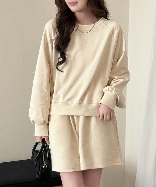 DAY CLOSET（デイ クローゼット）の「【セットアップ/肌なじみの良い裏パイル×表スウェット】ゆる感ワンマイル。 長袖リブトップス+ショートパンツ 上下2点セット レディース（スウェット・レディース・アイボリー/チャコールグレー/ライトグレー・L/M）」の10枚目の写真