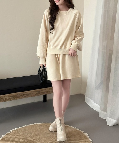 DAY CLOSET（デイ クローゼット）の「【セットアップ/肌なじみの良い裏パイル×表スウェット】ゆる感ワンマイル。 長袖リブトップス+ショートパンツ 上下2点セット レディース（スウェット・レディース・アイボリー/チャコールグレー/ライトグレー・L/M）」の12枚目の写真