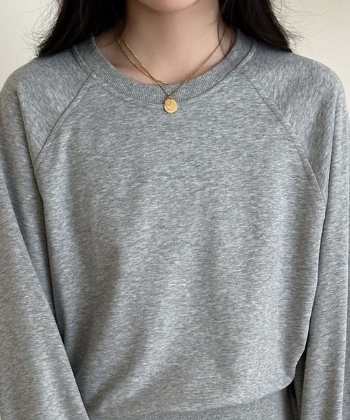DAY CLOSET（デイ クローゼット）の「【セットアップ/肌なじみの良い裏パイル×表スウェット】ゆる感ワンマイル。 長袖リブトップス+ショートパンツ 上下2点セット レディース（スウェット・レディース・アイボリー/チャコールグレー/ライトグレー・L/M）」の4枚目の写真