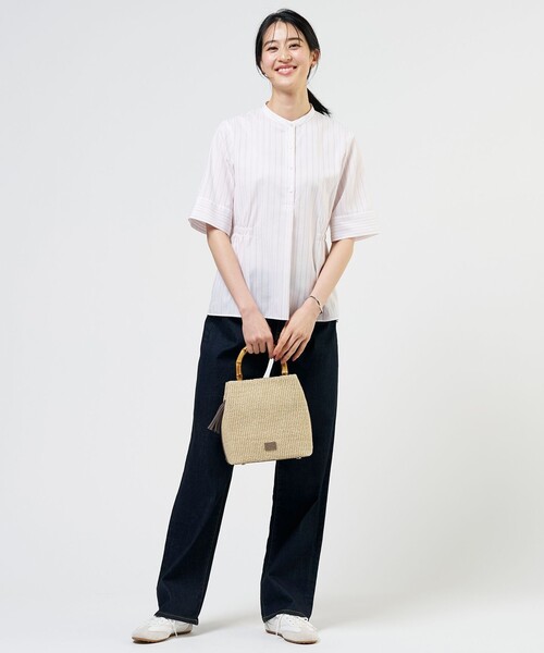 J.PRESS(ジェイプレス)の「【シーンレスに活躍】セルロースカラミストライプ バンドカラー ブラウス(シャツ/ブラウス・レディース・スカイブルー系1/ネイビー系1/ホワイト系1・T13/T15)」の8枚目の写真