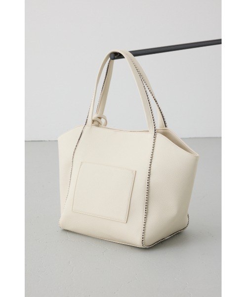 AZUL by moussy(アズールバイマウジー)の「ボールチェーントートバッグ【着用画像あり】(トートバッグ・レディース・アイボリー/ブラック・FREE)」の5枚目の写真