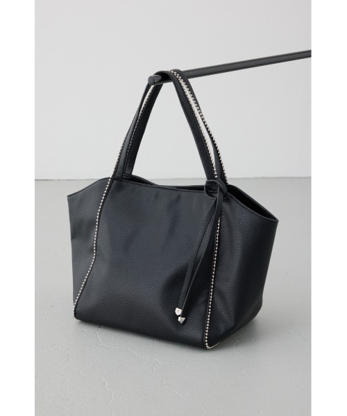 AZUL by moussy(アズールバイマウジー)の「ボールチェーントートバッグ【着用画像あり】(トートバッグ・レディース・アイボリー/ブラック・FREE)」の15枚目の写真