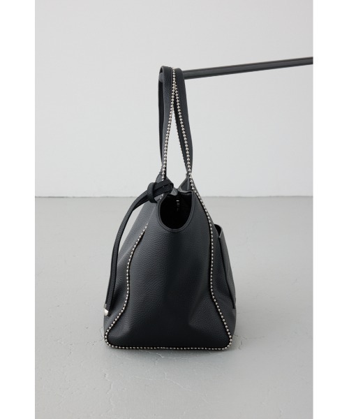 AZUL by moussy(アズールバイマウジー)の「ボールチェーントートバッグ【着用画像あり】(トートバッグ・レディース・アイボリー/ブラック・FREE)」の16枚目の写真