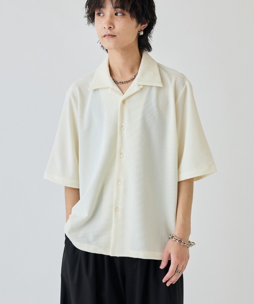 Lui's（ルイス）の「コードピケオープンカラー半袖シャツ（シャツ/ブラウス・メンズ・ホワイト/グレー/ブラック・S/M）」の2枚目の写真
