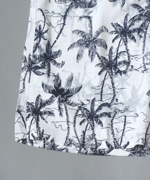 ANPAS(アンパス)の「Rayon Patterned Aloha Shirt / レーヨン 総柄 アロハシャツ オープンカラー 開襟シャツ メンズ トップス ハワイアンシャツ 半袖(シャツ/ブラウス・メンズ・グレー系/レッド系/ブラック系/ホワイト系/ネイビー系・L/LL/M)」の12枚目の写真