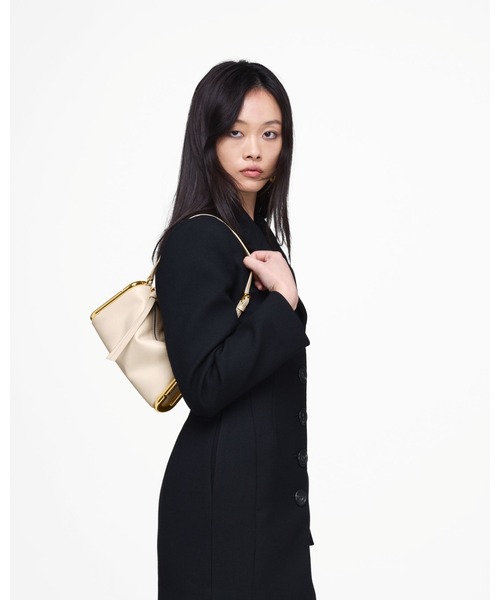 MARC JACOBS(マークジェイコブス)の「【新製品】SCENE SMALL SHOULDER BAG/シーン スモール ショルダー バッグ(ショルダーバッグ・レディース・ホワイト系その他/ワインレッド/ブラック/ベビーピンク・ONE SIZE)」の5枚目の写真