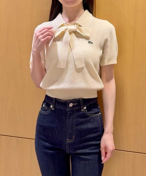 SNIDEL(スナイデル)の「LACOSTE/ボウタイポロニットプルオーバー(ニット/セーター・レディース・イエロー/ホワイト・F)」の2枚目の写真