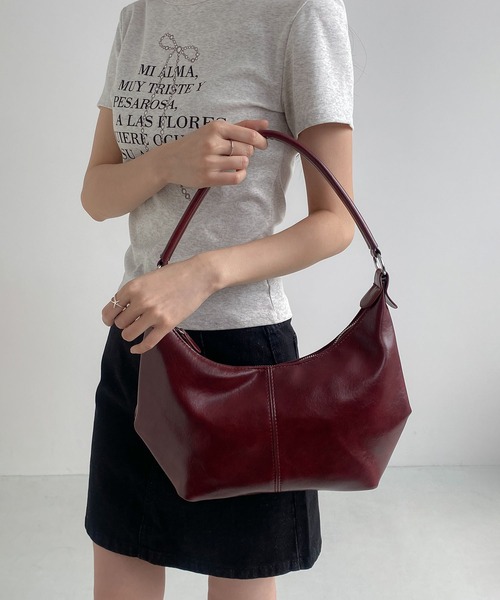 LA VORAGINE（ラ ヴォラジネ）の「ワンハンドル2wayラウンド　ショルダーバッグ（ショルダーバッグ・レディース・ブラック/レッド/ブラウン・FREE）」の14枚目の写真