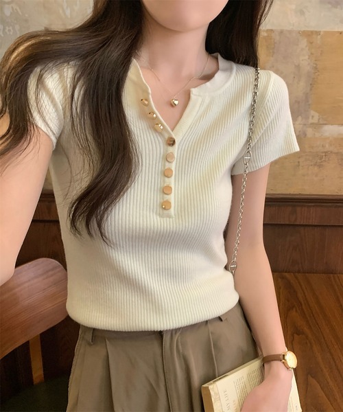 Girly Doll(ガーリードール)の「ゴールドボタンキーネック半袖リブニット(Tシャツ/カットソー・レディース・ピンク/ベージュ/モカ/ブラック・FREE)」の12枚目の写真