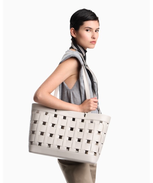 EMPORIO ARMANI(エンポリオアルマーニ)の「【エンポリオ アルマーニ】MyEA ポーチ付き ワイド編み ダブルハンドル トートバック(トートバッグ・レディース・シルバーグレー/ブラック・FREE)」の13枚目の写真