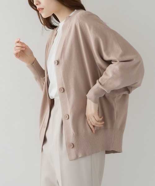 MARAI（マーライ）の「キーネックドルマンカーディガン ロングスリーブ（カーディガン/ボレロ・レディース・ブラック/グレイッシュベージュ/ネイビー・M～Ｌ/LL～3L/4L～5L）」の11枚目の写真