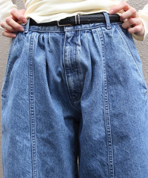 MEYAME（メヤメ）の「MEYAME/メヤメ　デニムワイドタックパンツ　DENIM WIDE TUCK PANTS　MEY-2516（デニムパンツ・レディース・ブルー・0/1）」の2枚目の写真