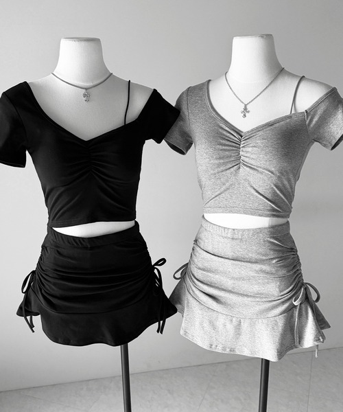 me+em select(ミームセレクト)の「【 セットアップ 】ワンショルギャザートップス + シャーリングリボンスカート SETUP / ( SETUP ) one shoulder gather tops + shirring ribbon skirt SET(セットアップ・レディース・ブラック/グレー・FREE)」の14枚目の写真