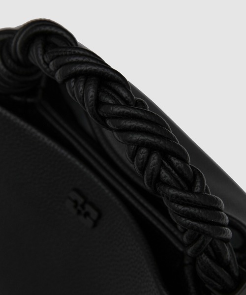 GANNI（ガニー）の「Ganni Bou Bag Small Grained（ショルダーバッグ・レディース・ブラック・ONE SIZE）」の8枚目の写真