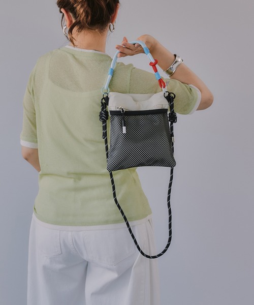 210nouve(トゥージュヌーブ)の「メッシュ ポケット ナイロン ショルダーバッグ(ショルダーバッグ・レディース・イエロー/アイボリー/パープル/ブラック・FREE)」の19枚目の写真