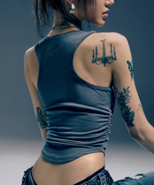 NOMANUAL（NOMANUAL）の「【NOMANUAL×TRUE RELIGION】NO RELIGION SHIRRING SLEEVELESS TEE / 【ノーマニュアル×トゥルーレリジョン】ノーレリジョンヘンリーネックシャーリングタンクトップ（タンクトップ・レディース・チャコール/ブラック/ホワイト・M/S）」の22枚目の写真