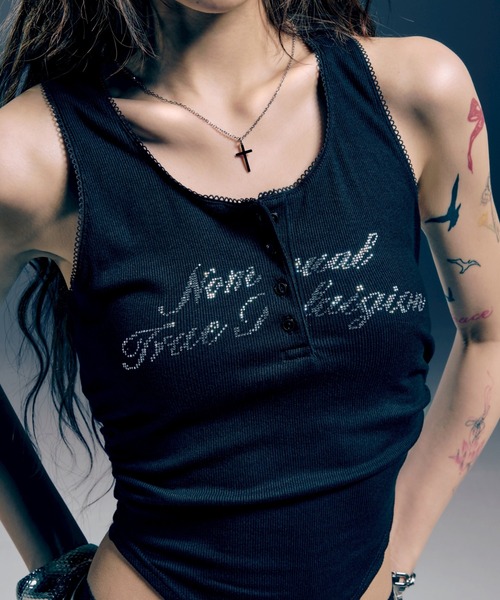 NOMANUAL（NOMANUAL）の「【NOMANUAL×TRUE RELIGION】NO RELIGION SHIRRING SLEEVELESS TEE / 【ノーマニュアル×トゥルーレリジョン】ノーレリジョンヘンリーネックシャーリングタンクトップ（タンクトップ・レディース・チャコール/ブラック/ホワイト・M/S）」の12枚目の写真