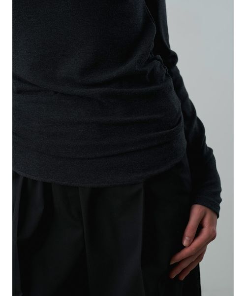 Henon.(ヘノン)の「バックオープンカットソー(Tシャツ/カットソー・レディース・チャコールグレー/ブラック・F)」の18枚目の写真