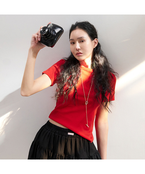 MORVE13(モルブ13)の「シグネチャーショートスリーブトップ(Tシャツ/カットソー・レディース・アイボリー/スカイブルー/レッド/ネイビー/ブラック・SMALL/MEDIUM)」の5枚目の写真