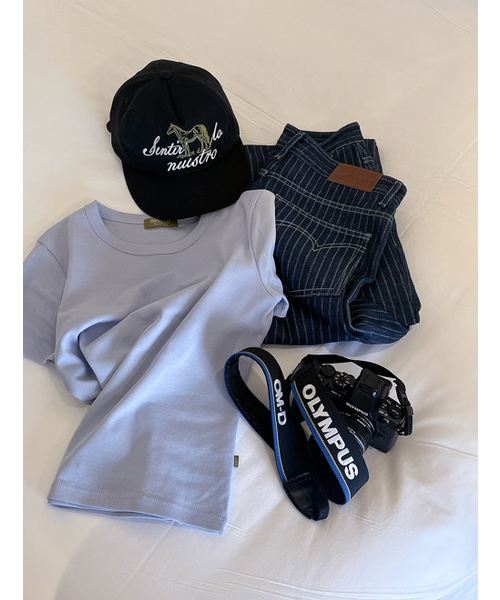 MORVE13(モルブ13)の「シグネチャーショートスリーブトップ(Tシャツ/カットソー・レディース・アイボリー/スカイブルー/レッド/ネイビー/ブラック・SMALL/MEDIUM)」の10枚目の写真