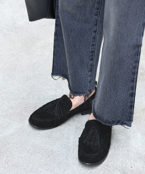 MOHI(モヒ)の「MOHI / モヒ スウェードタッセルローファー(ローファー・レディース・ブラウン/ブラック・LARGE/MEDIUM/SMALL/X-SMALL)」の6枚目の写真