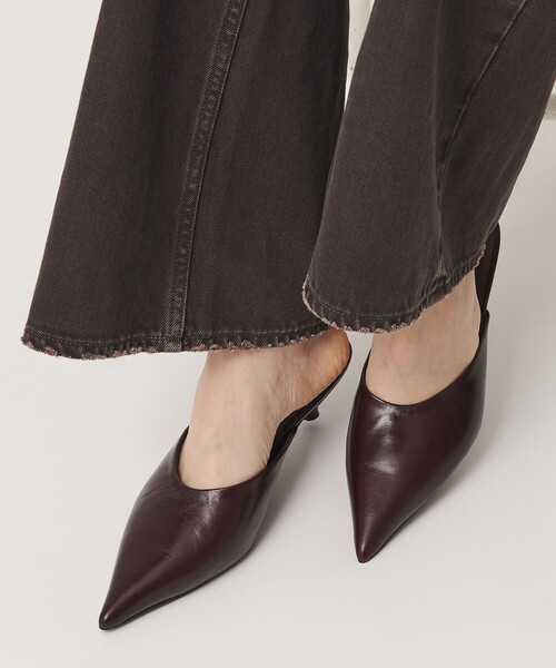 BEAUTY&YOUTH UNITED ARROWS(ビューティーアンドユースユナイテッドアローズ)の「レザー ポインテッドトゥ ミュール(サンダル・レディース・ブラック/ワイン・36/37/38/36h/37h)」の7枚目の写真